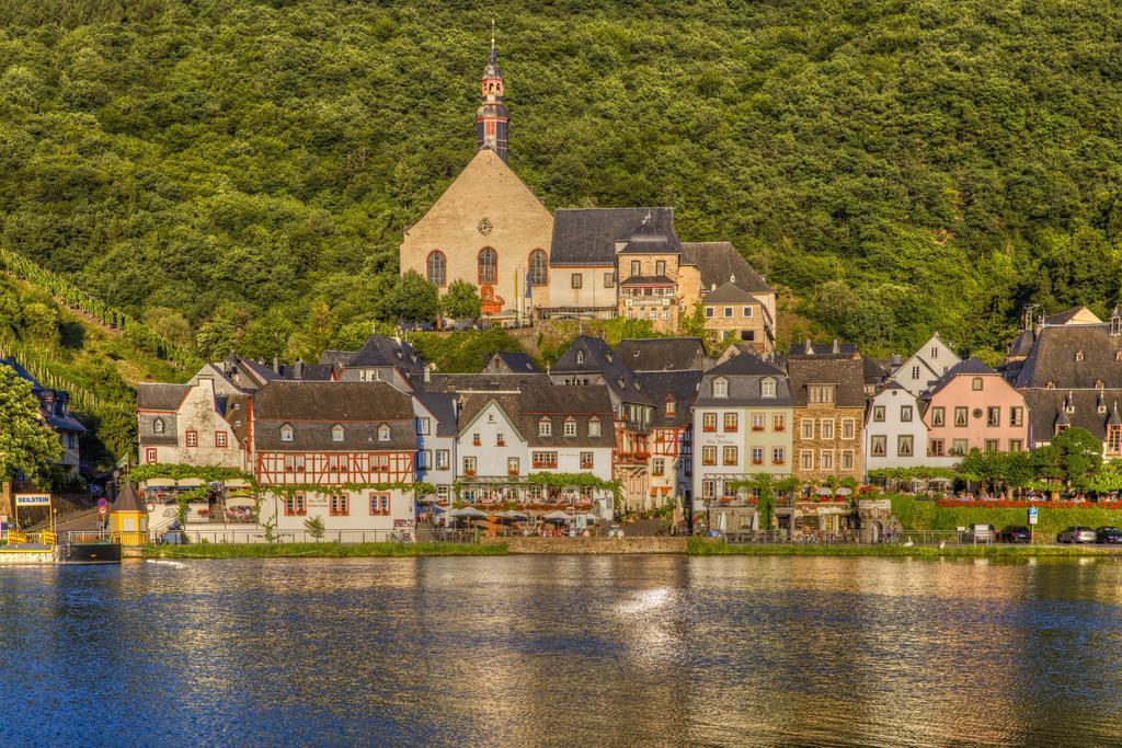 Hotel Lipmann "Am Klosterberg" Beilstein  Exterior foto